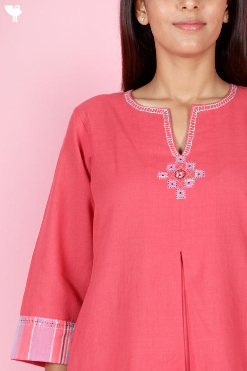 Khaadi Cotton Kurta And Pant Set With Appliqué